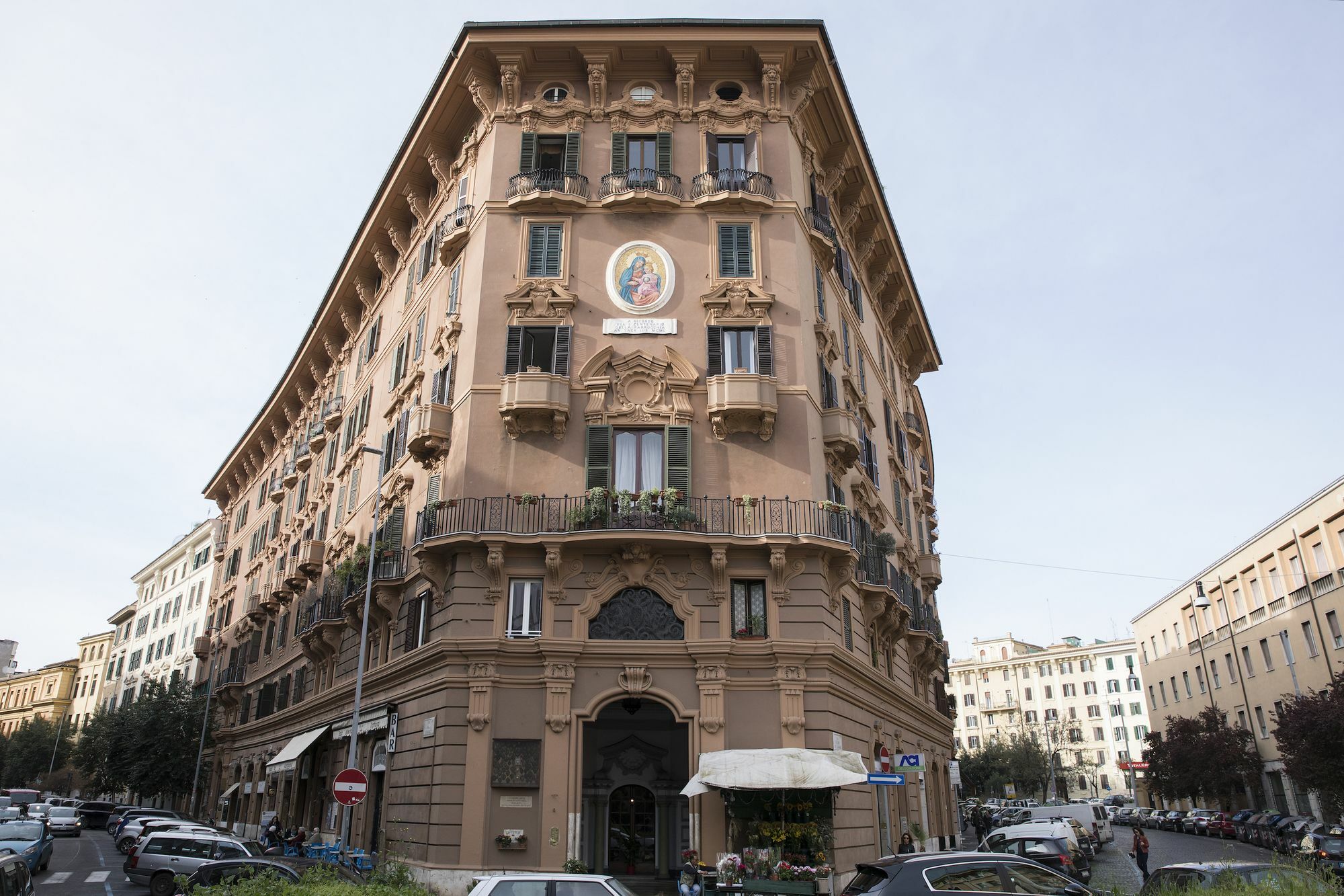 Distinct 1br In San Pietro / Vaticano By Sonder * Rom