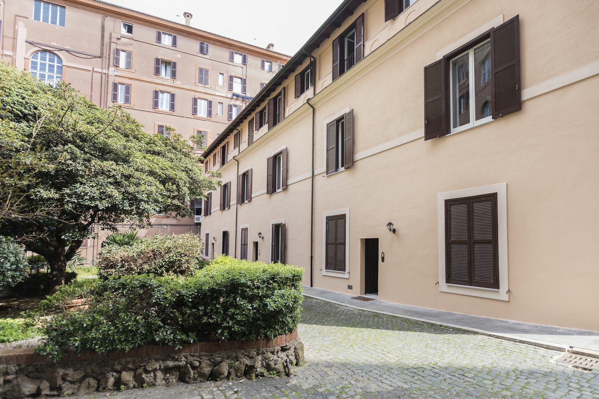 Distinct 1br In San Pietro / Vaticano By Sonder