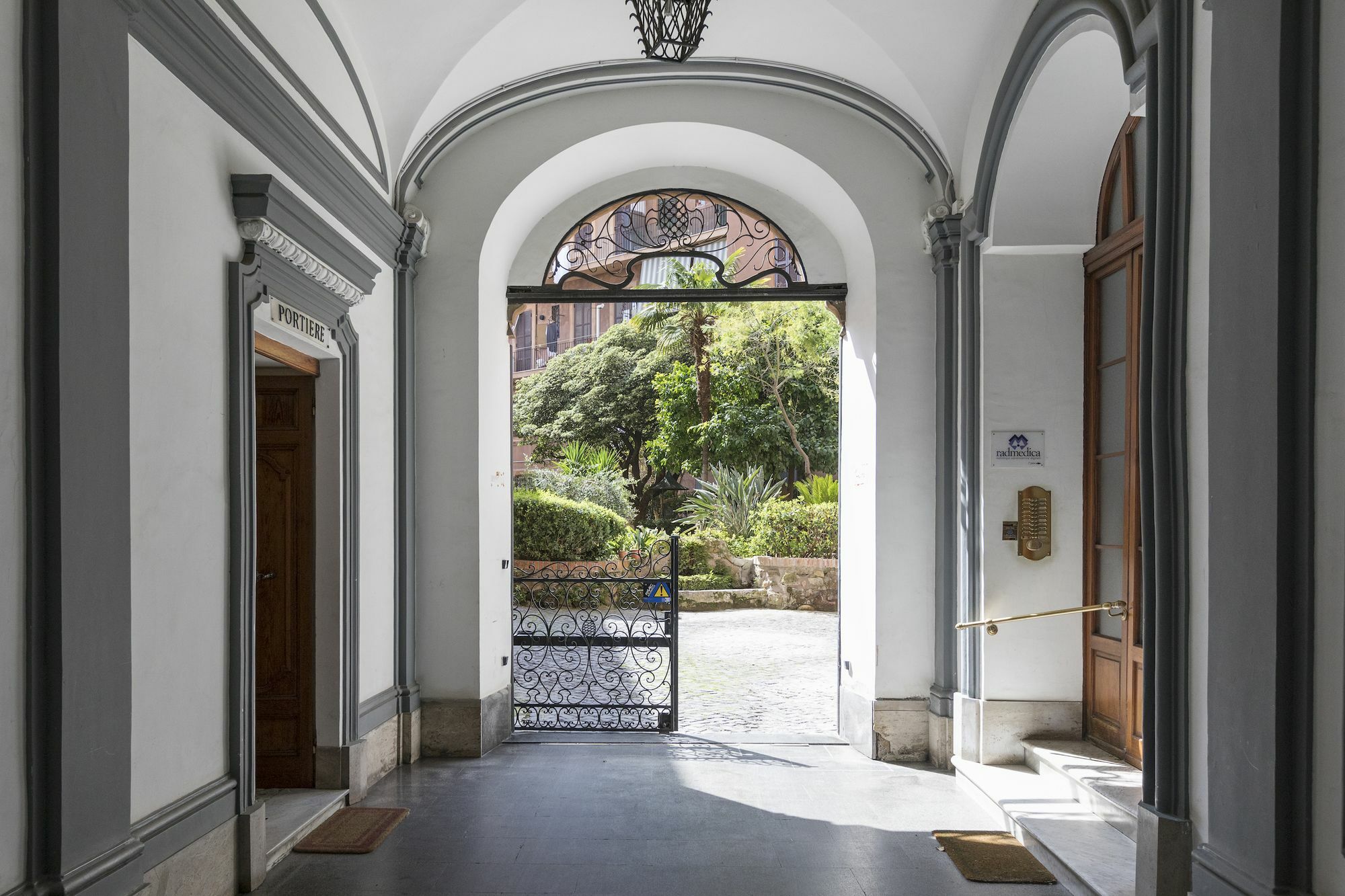 Distinct 1br In San Pietro / Vaticano By Sonder *